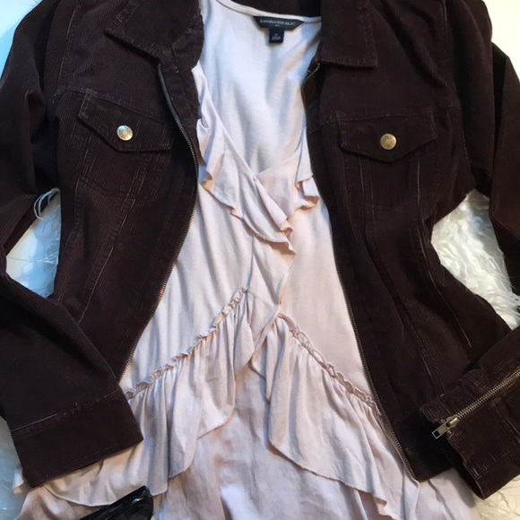 Banana Republic sleeveless top - Picture 2 of 5